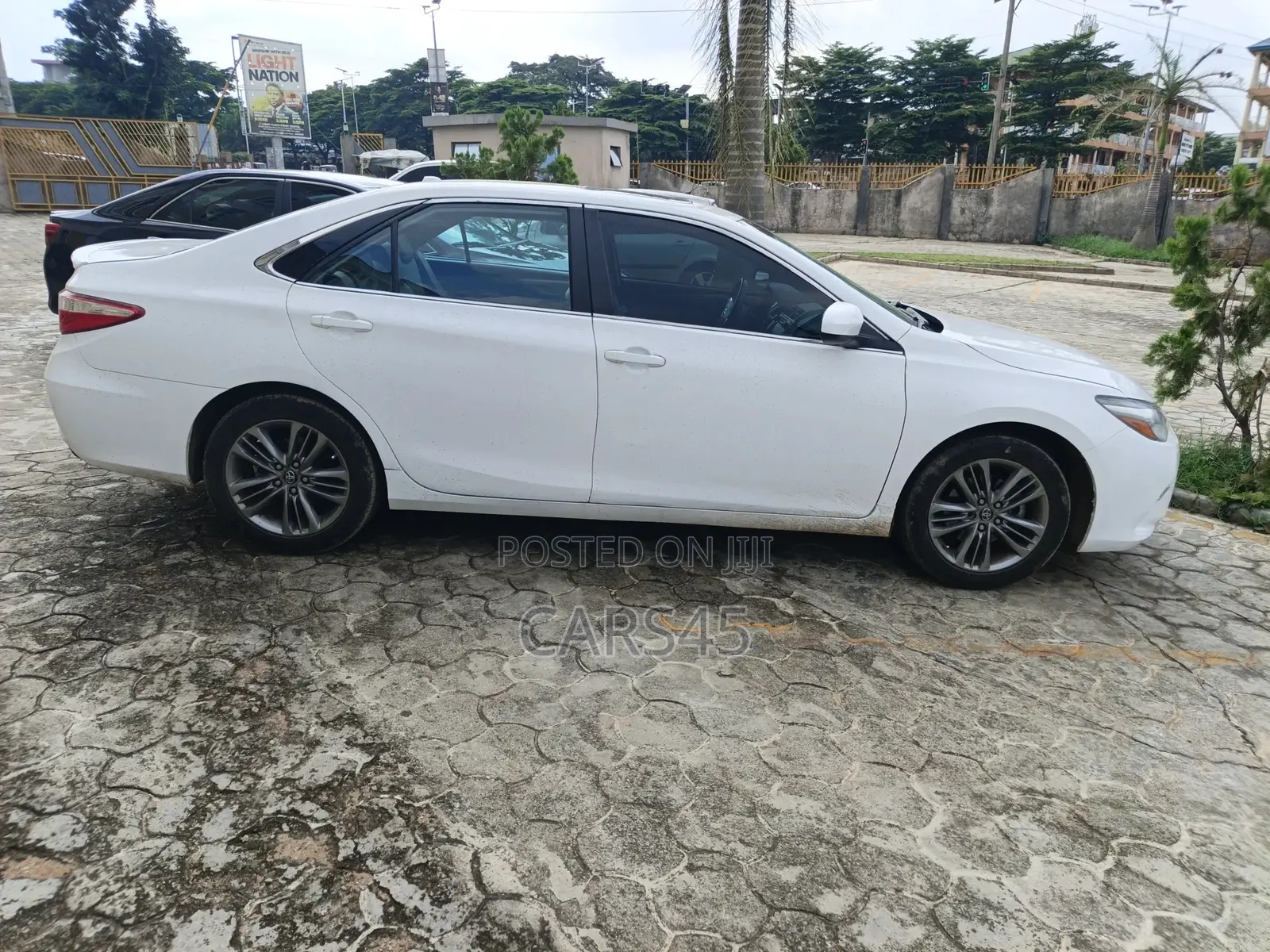 Toyota Camry 2017 White