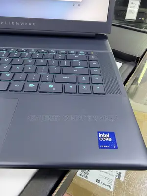New Laptop Alienware Area-51m 32GB Intel Core Ultra 7 SSD 1T