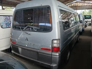 Mitsubishi L300 2015 Silver