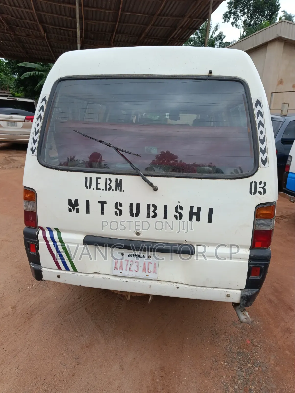 Mitsubishi L300 2004 White