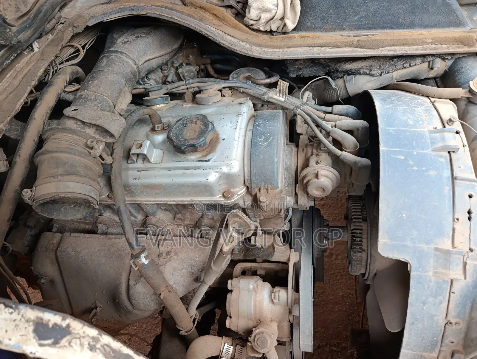 Mitsubishi L300 2004 White