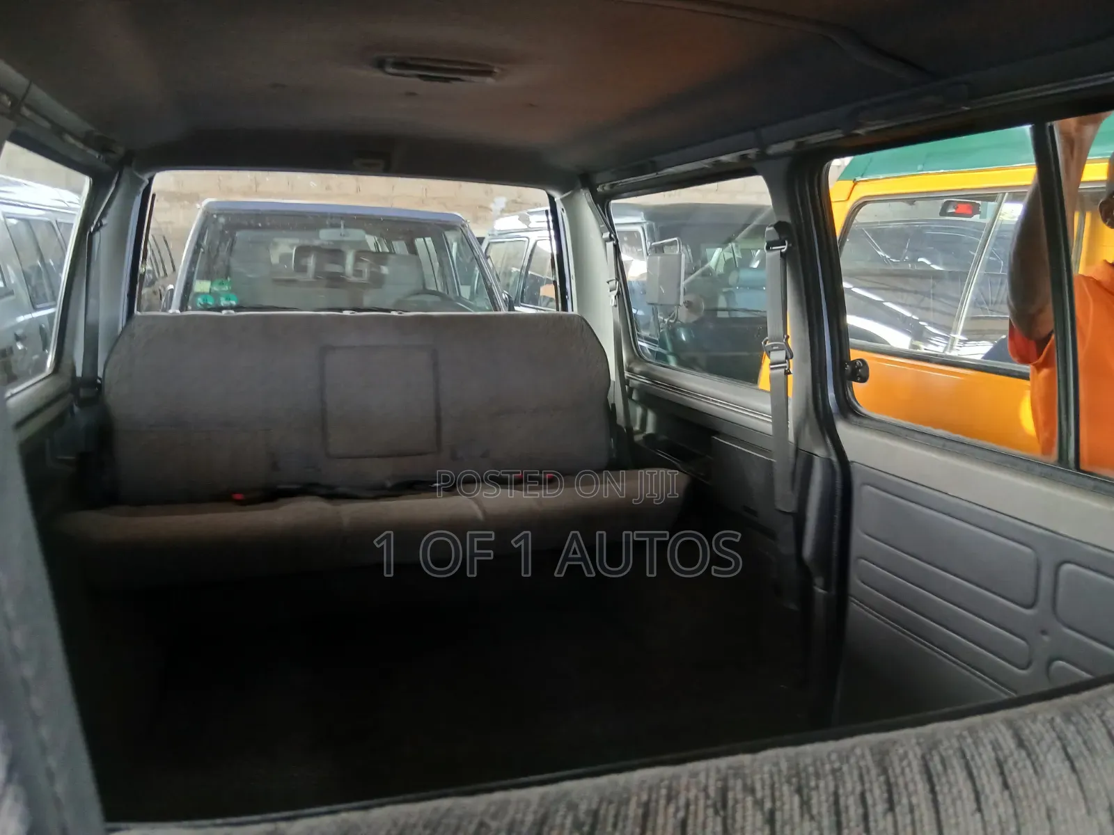 Mitsubishi L300 1998 Blue