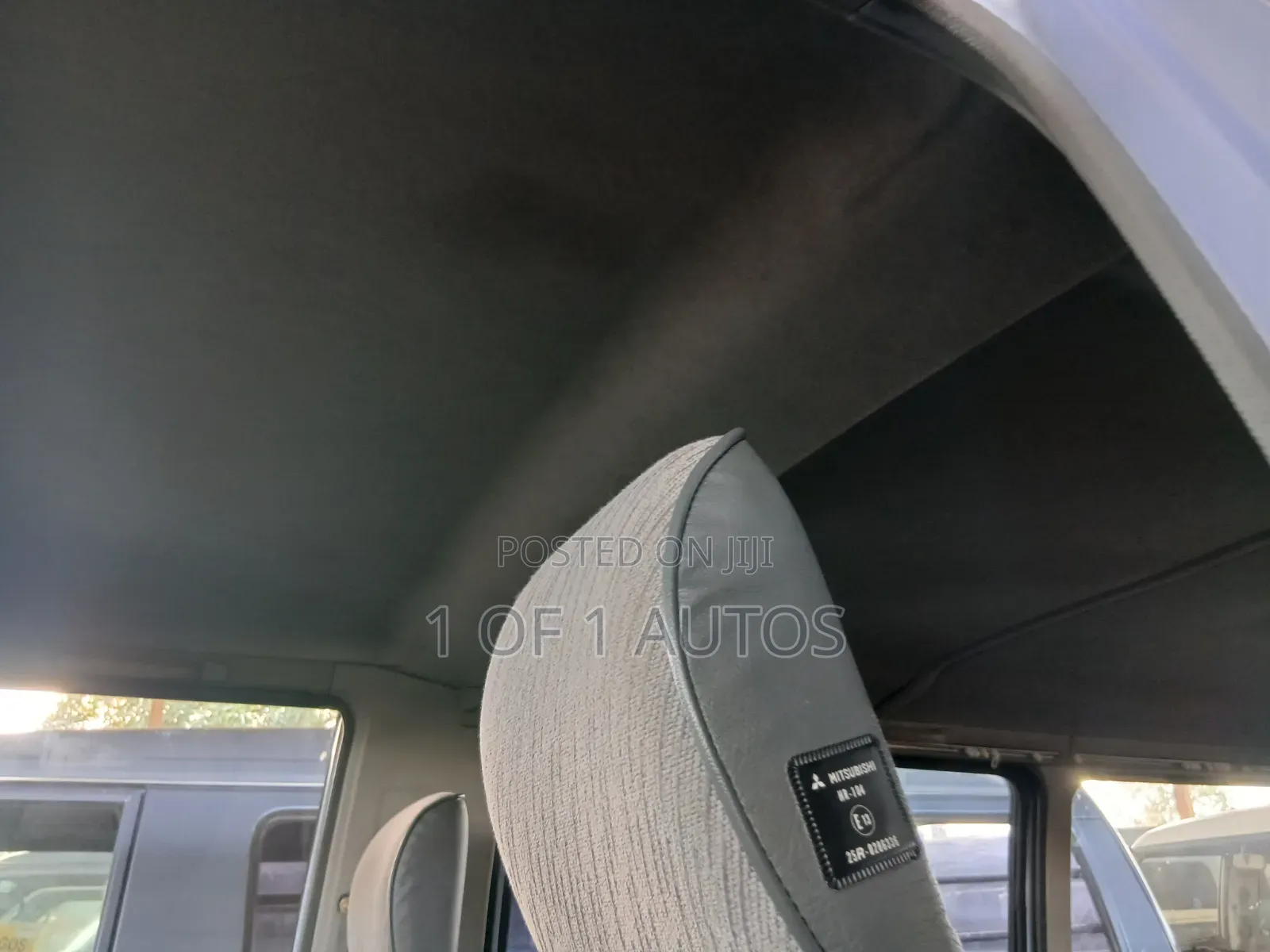 Mitsubishi L300 1998 Blue