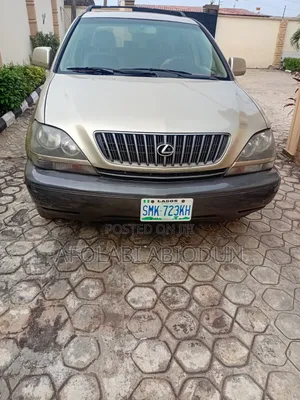 Lexus RX 2001 Gold