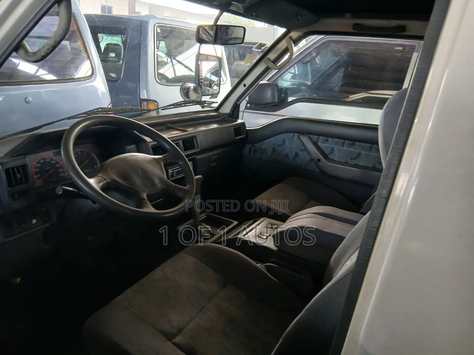 Mitsubishi L300 2003 White