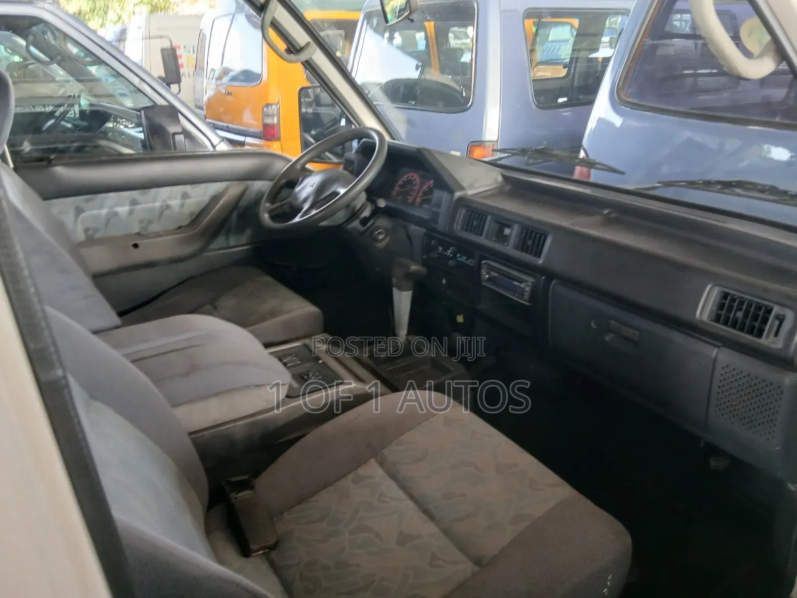 Mitsubishi L300 2003 White