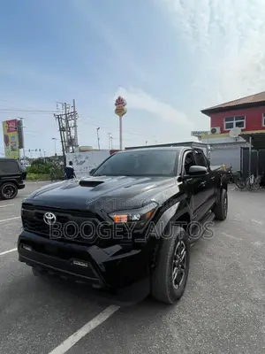 Toyota Tacoma 2025 Black