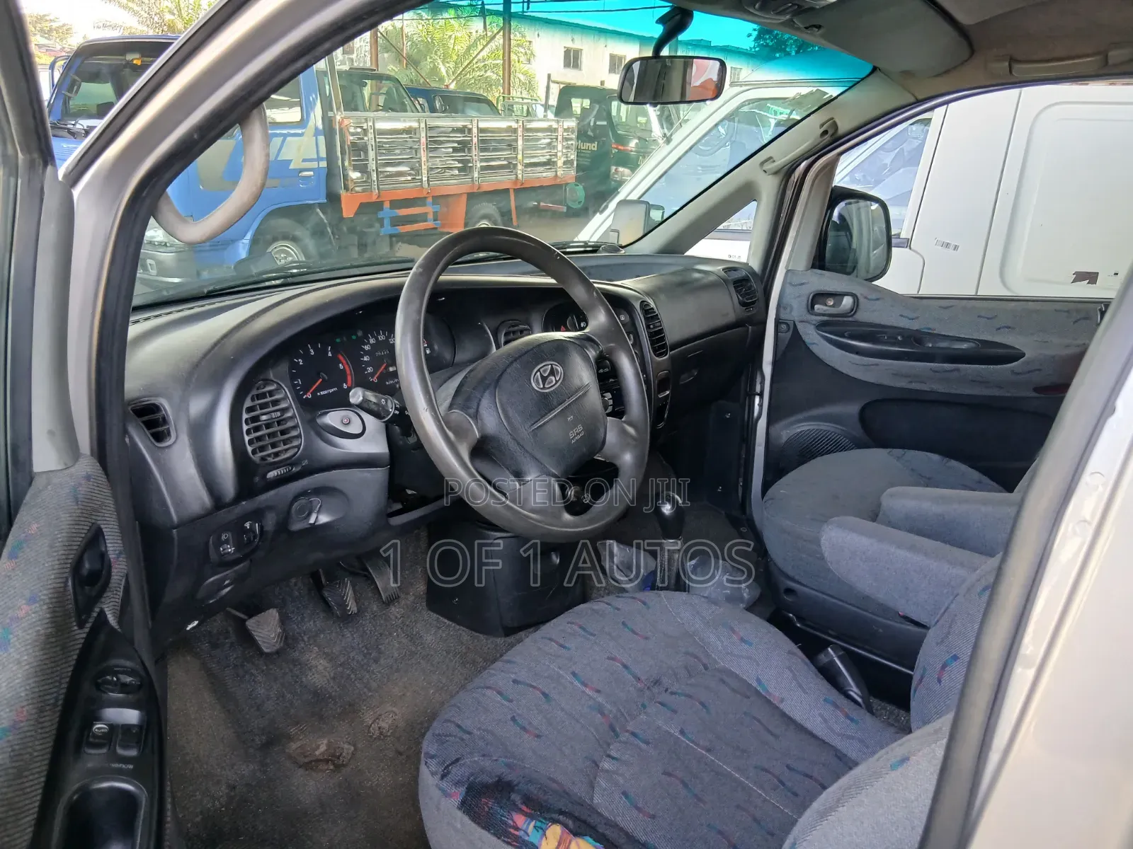 Hyundai H1 2000 Silver