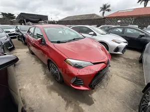 Toyota Corolla LE (1.8L 4cyl 2A) 2018 Red