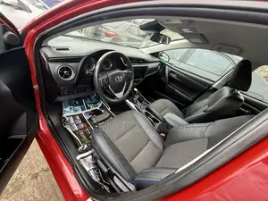 Toyota Corolla LE (1.8L 4cyl 2A) 2018 Red