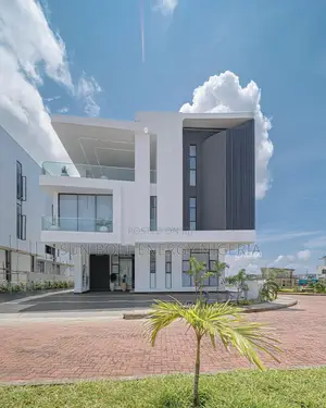 6bdrm Duplex in Osapa london for sale