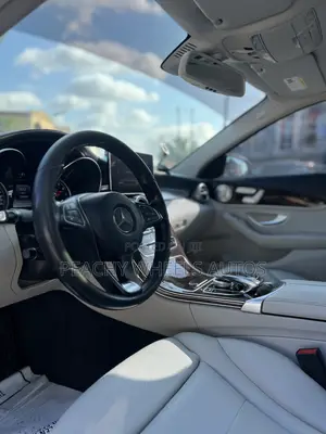 Mercedes-Benz C300 2016 Gray