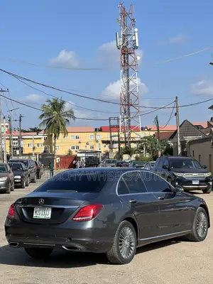 Mercedes-Benz C300 2016 Gray