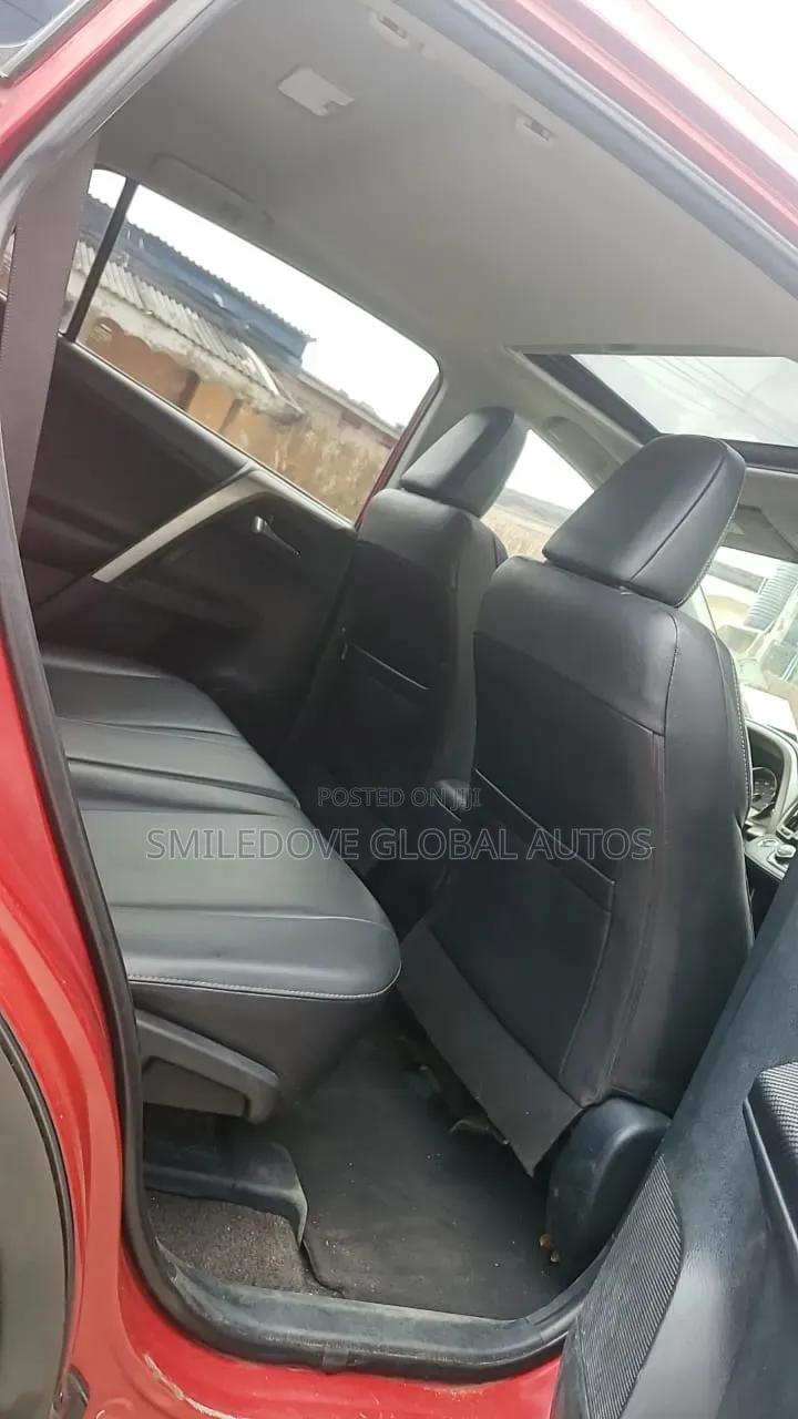 Toyota RAV4 2015 Red