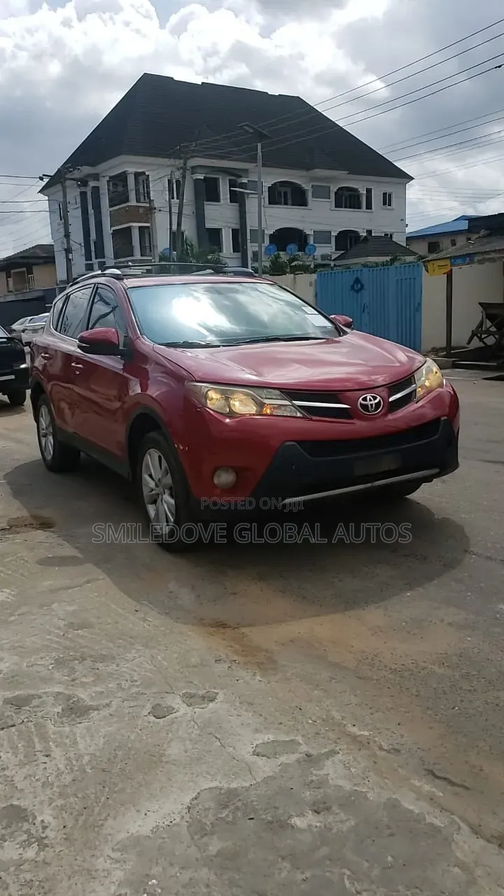 Toyota RAV4 2015 Red