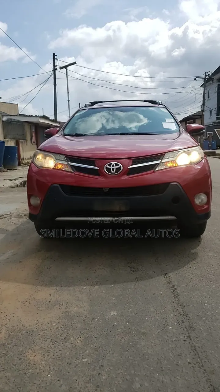 Toyota RAV4 2015 Red