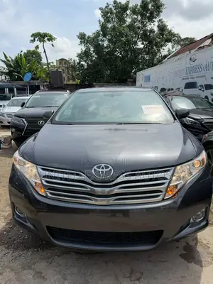 Toyota Venza LE 2010 Gray