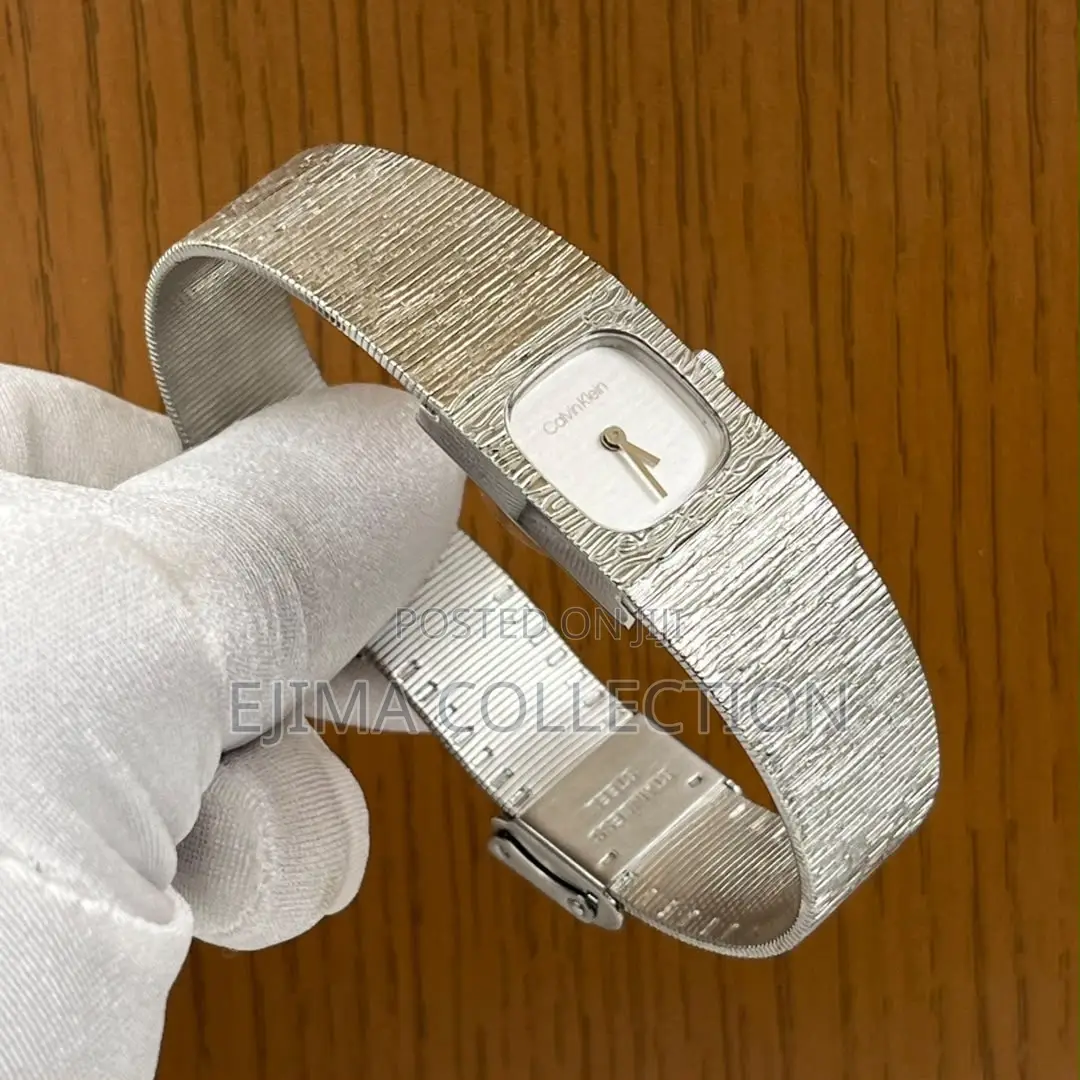 Luxury Female Calvin Klein Wristwatch Comes With Branded Box