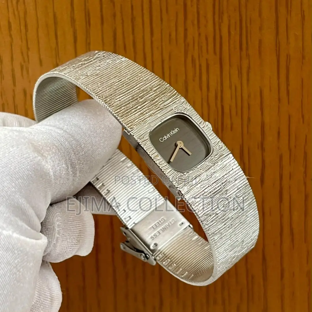 Luxury Female Calvin Klein Wristwatch Comes With Branded Box
