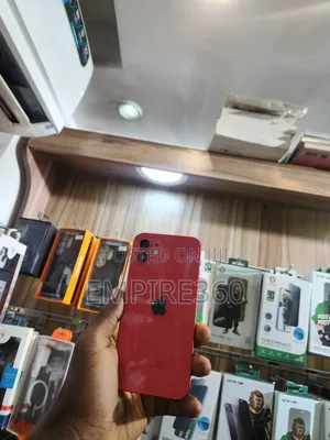 Apple iPhone 12 64 GB Red