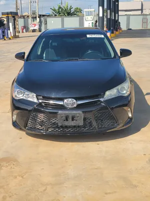 Toyota Camry SE 4dr Sedan (2.5L 4cyl 6A) 2016 Black