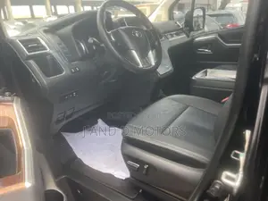 Toyota Quantum 2021 Black