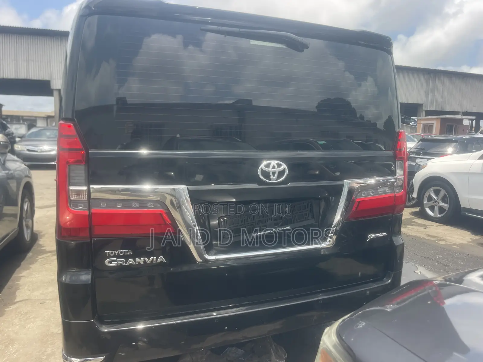 Toyota Quantum 2021 Black
