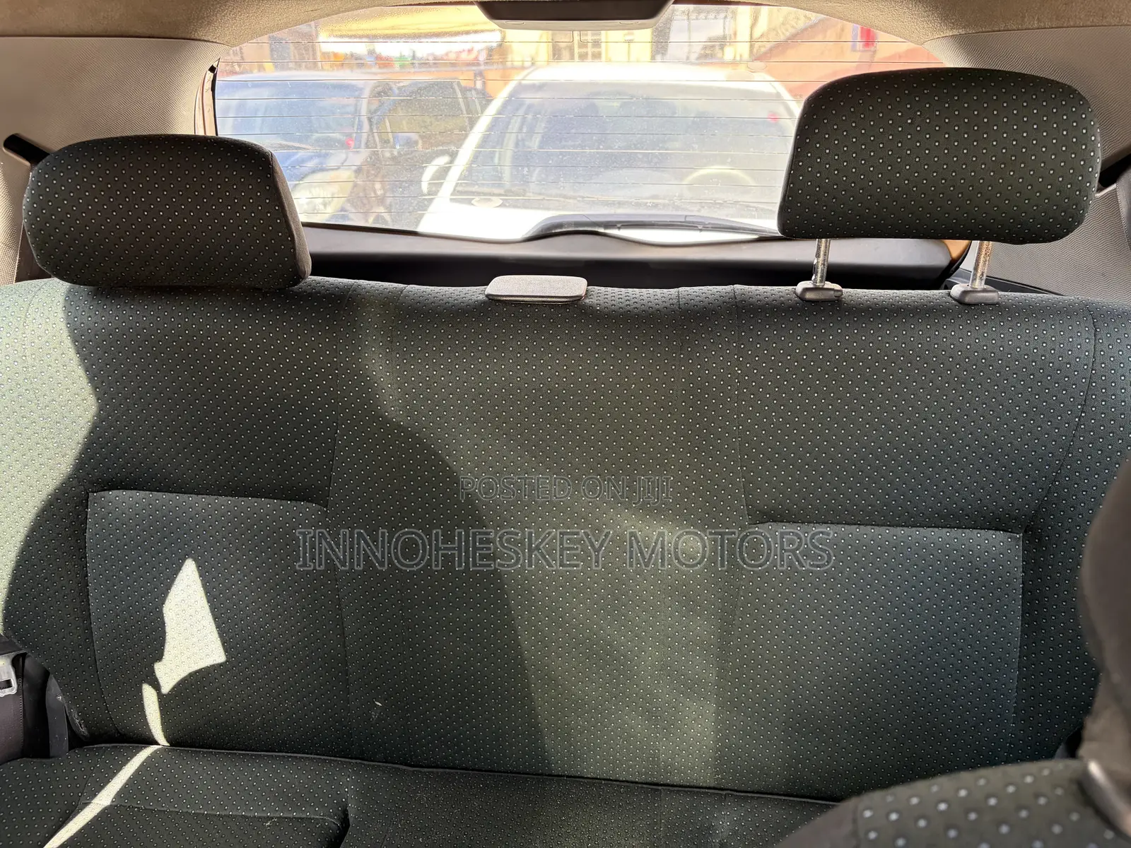 Toyota Yaris Base Hatchback 5dr 2010 Gold