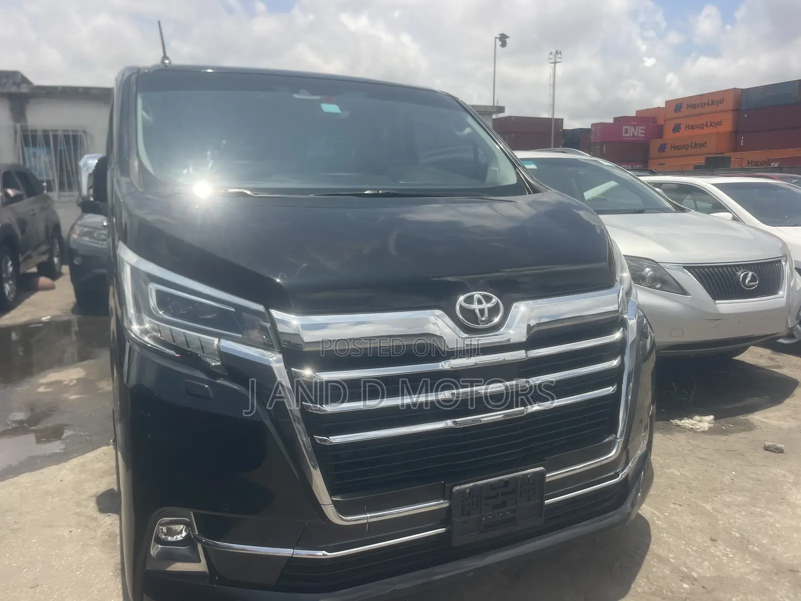 Toyota Quantum 2021 Black