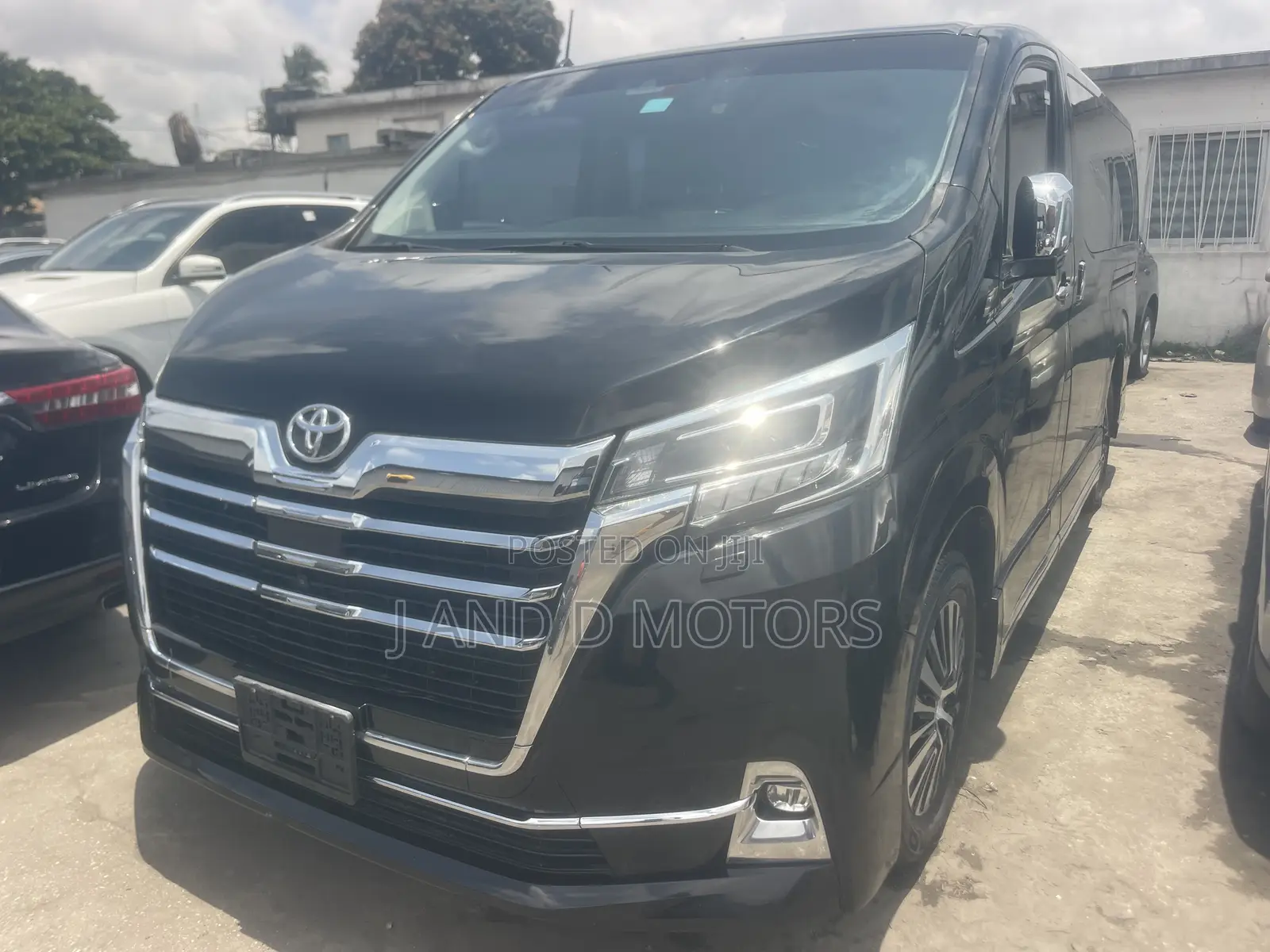 Toyota Quantum 2021 Black