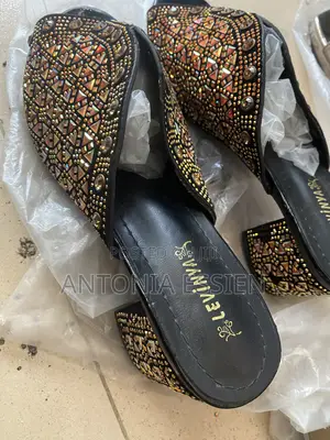 Elegant Embellished Women’s Slide