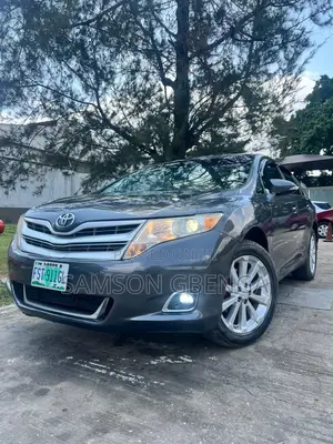 Toyota Venza AWD 2010 Gray