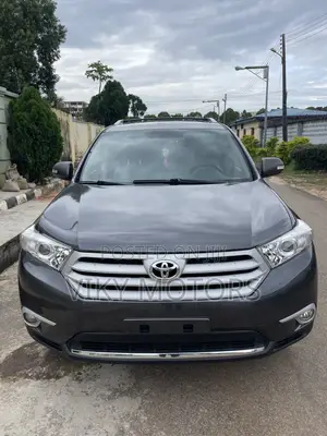 Toyota Highlander 4x4 2008 Gray