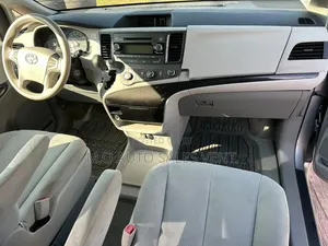 Toyota Sienna 2012 Gray