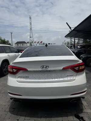 Hyundai Sonata Limited Sedan FWD (2.4L 4cyl 6A) 2016 White