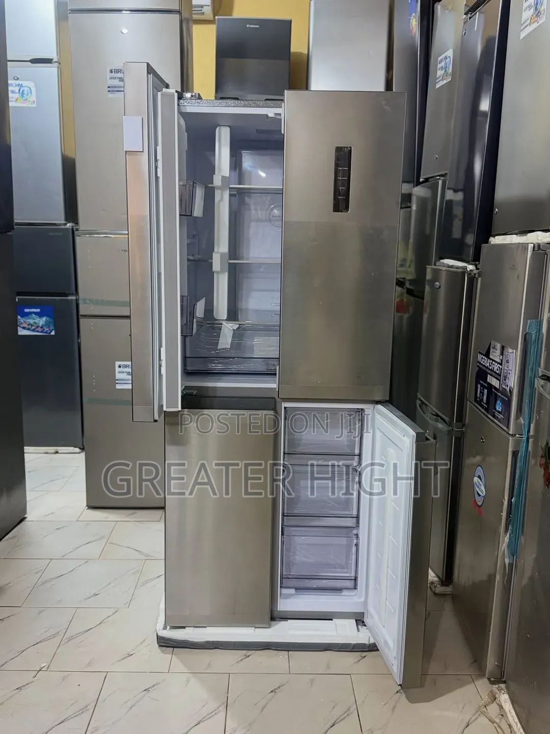 LG Side-by-Side Refrigerator 
Gross Volume: 434l