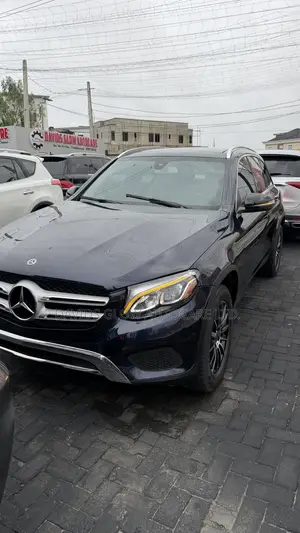 Mercedes-Benz GLC-Class 2019 Blue
