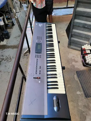 Korg N261 Music Workstation