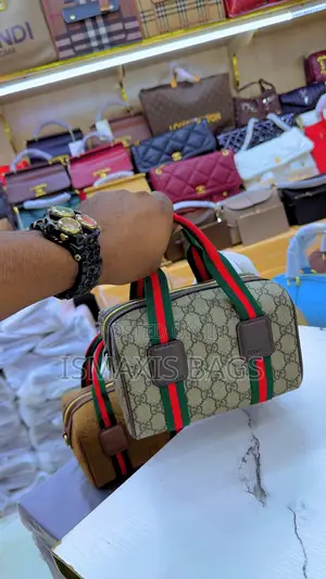 Gucci Luxury Bag 859975
