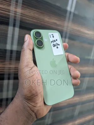New Apple iPhone 17 256 GB Green