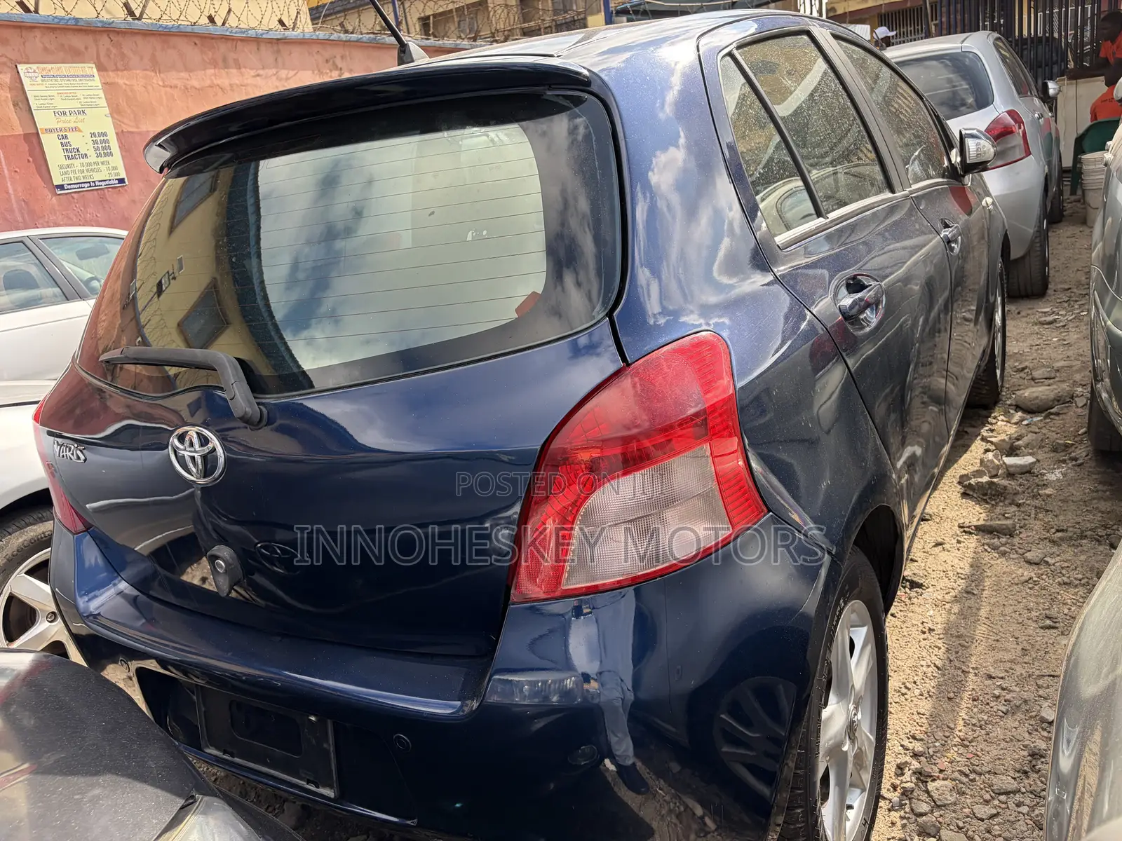 Toyota Yaris Base Hatchback 5dr 2010 Blue