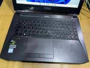Laptop Tuxedo Pulse 14 16GB Intel Core i7 SSD 512GB