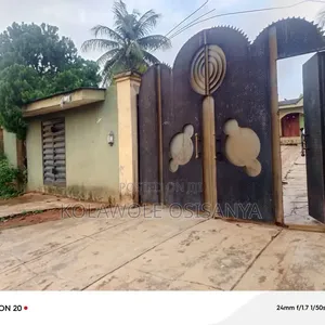 4bdrm Bungalow in Ado-Odo/Ota for sale