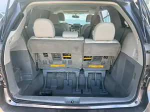 Toyota Sienna XLE AWD 7-Passenger 2013 Gray