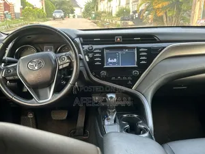 Toyota Camry 2018 White