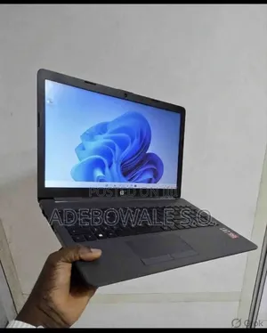 Laptop HP 255 G8 8GB AMD Ryzen 3 SSD 128GB
