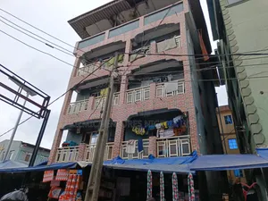 5bdrm Block of Flats in Idumota for sale