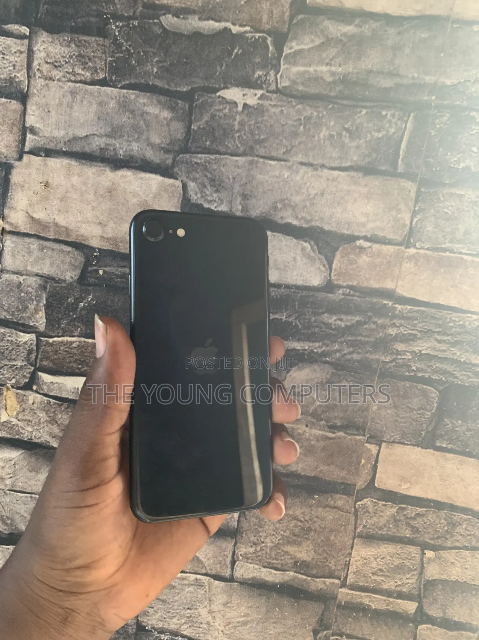 Apple iPhone SE 128 GB Black