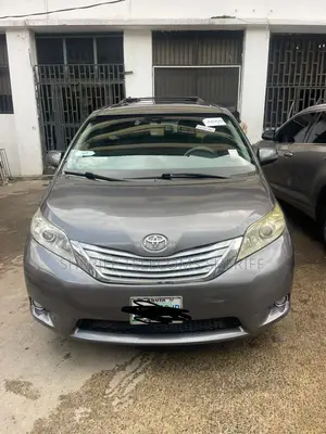 Toyota Sienna 2015 Gray
