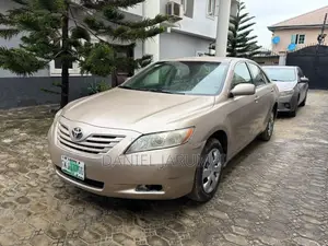 Toyota Camry 2008 Gold